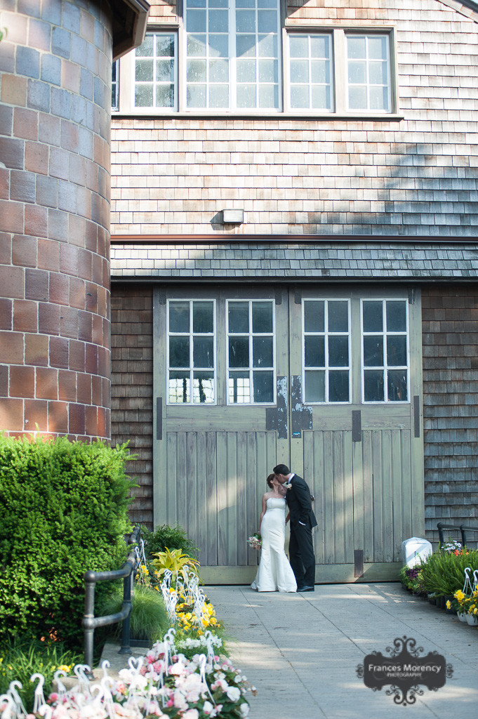 journalistic wedding photographer at Donalda Club journalistic wedding photographer at Donalda Club