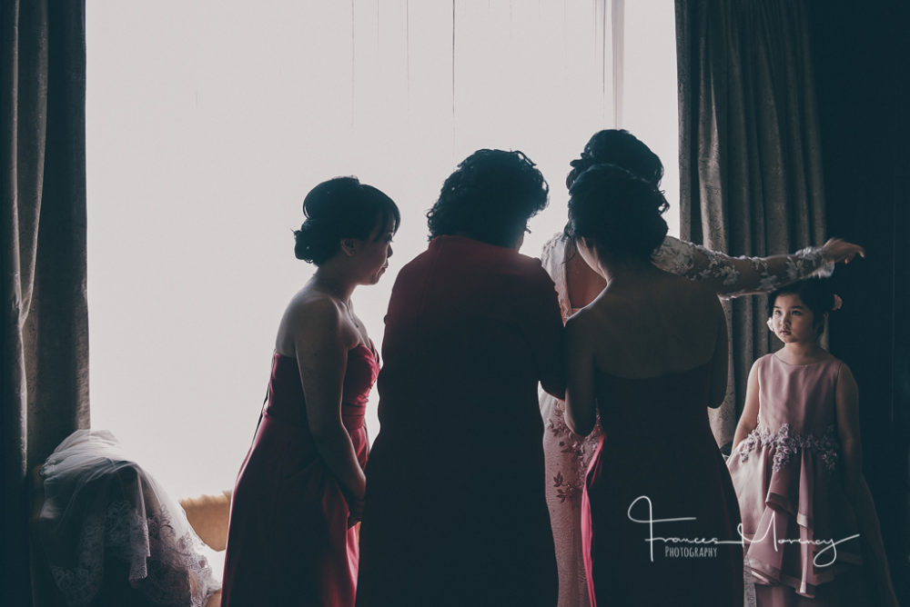 journalistic bride preparation in Toronto hotel The Ritz Wedding Photographer-7990
