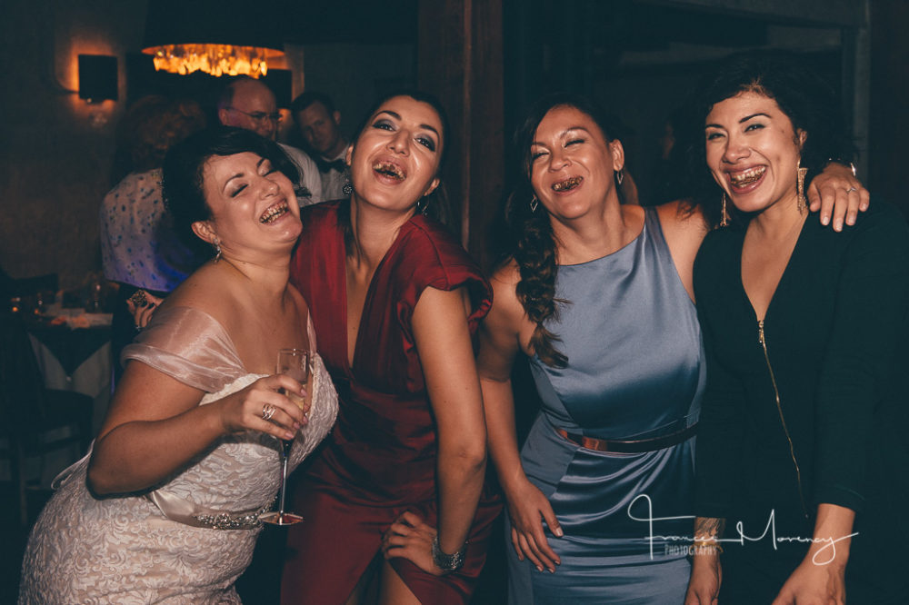 karaoke-journalistic-wedding-reception georges-restaurant-wedding-photographer-1531