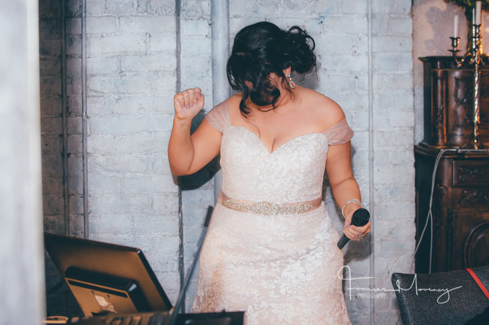 karaoke-journalistic-wedding-reception georges-restaurant-wedding-photographer-2