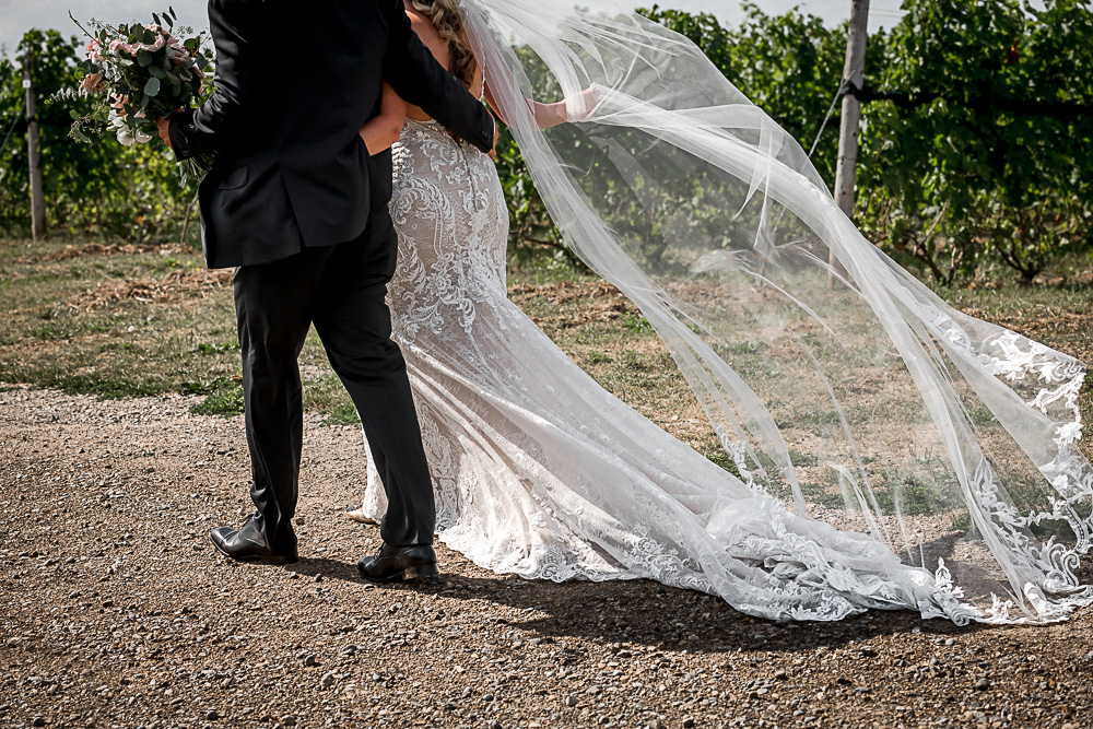 bride groom walking away details