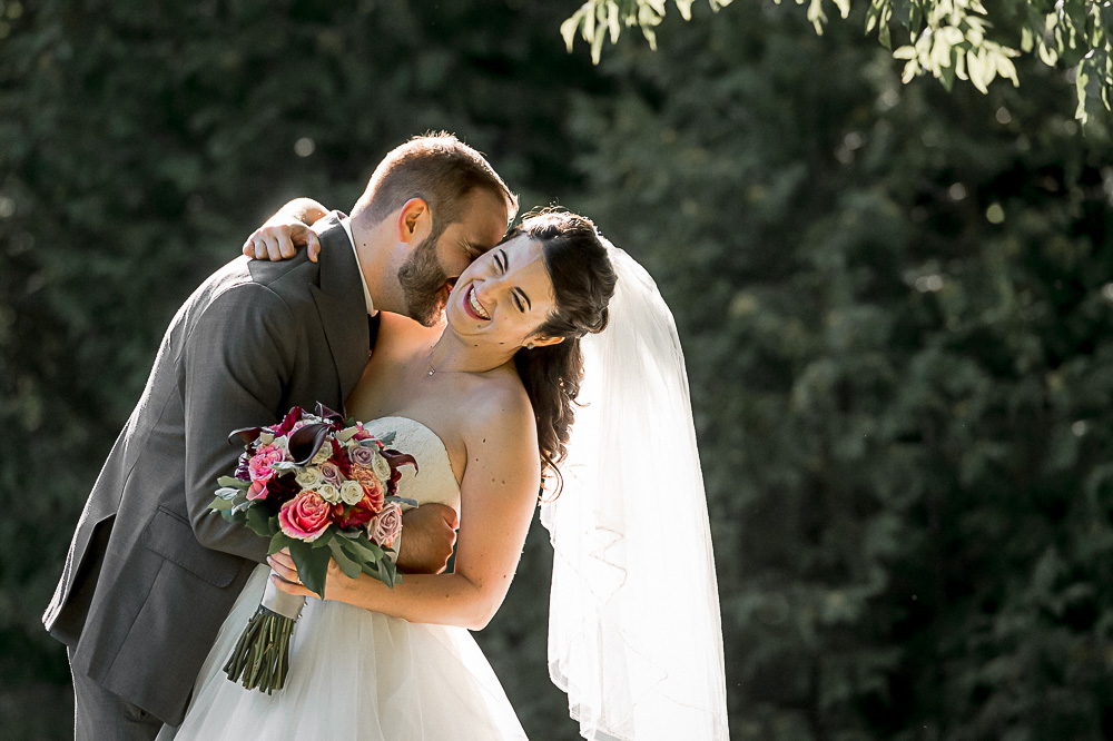 bride groom at Botanical Gardens