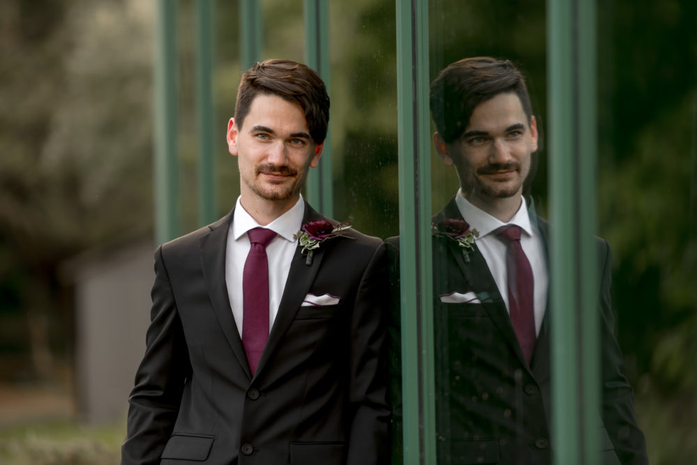 groom reflection at kortright